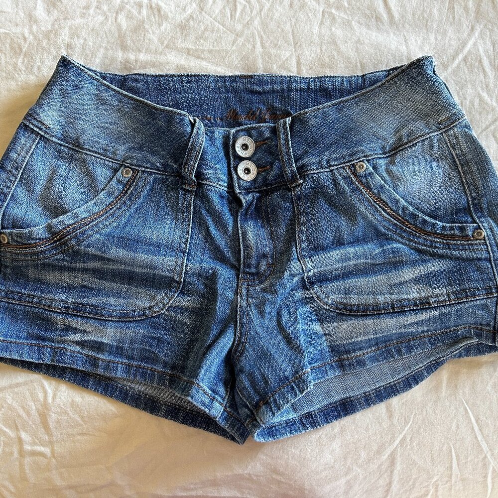 Ladies Mudd Jeans Shorts Size 11 98% Cotton 2% Spandex Spring Summer Travel
